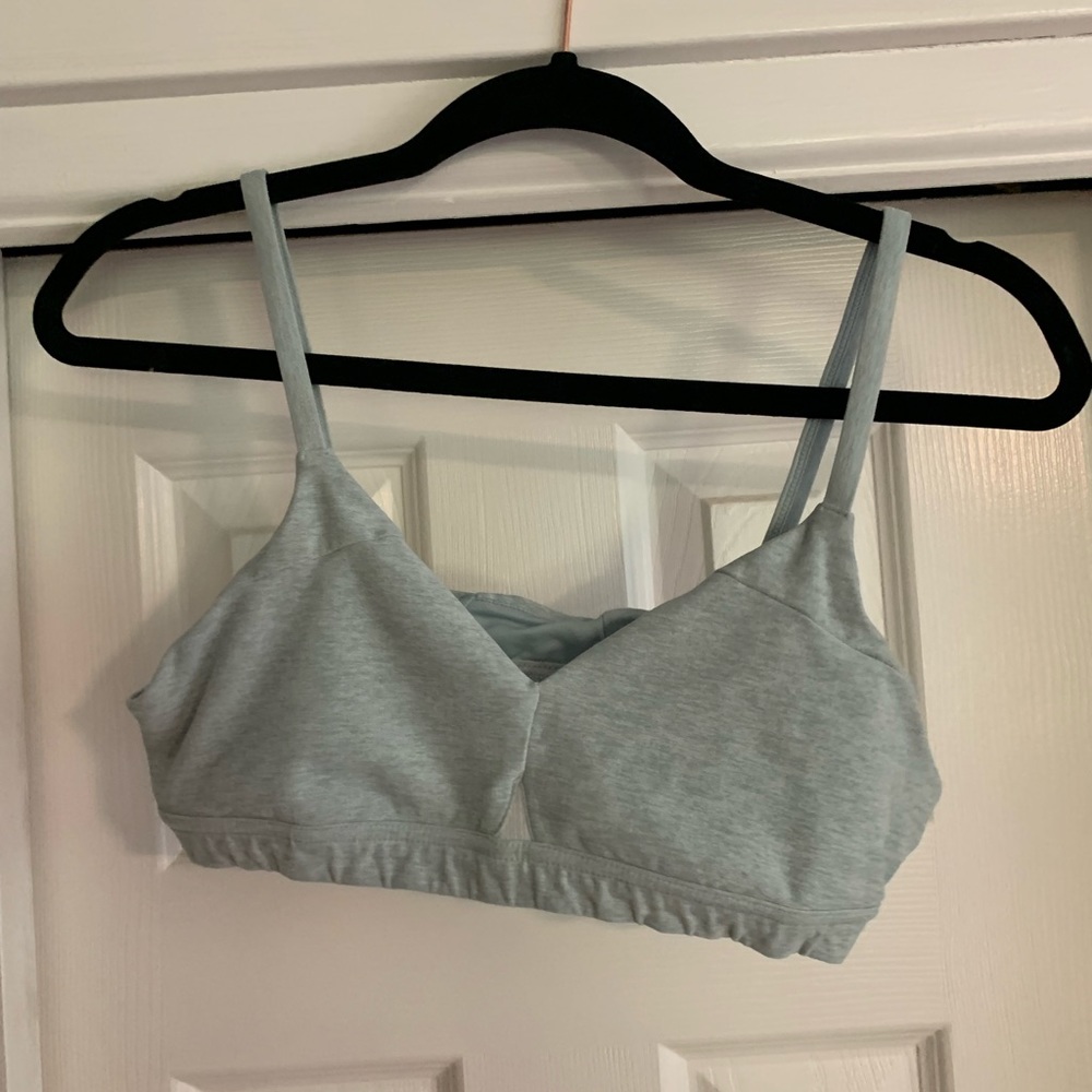 Alo Yoga Lounge Bra
